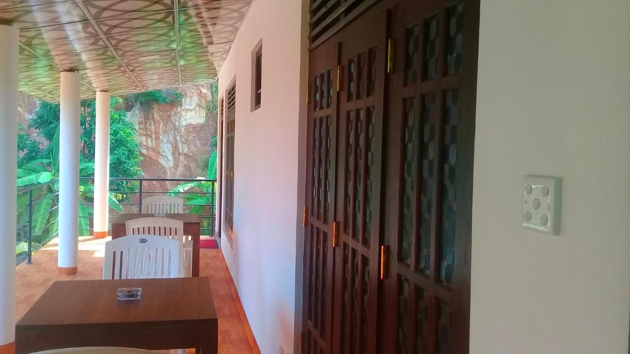 Mountain Heaven Inn Mirissa Extérieur photo