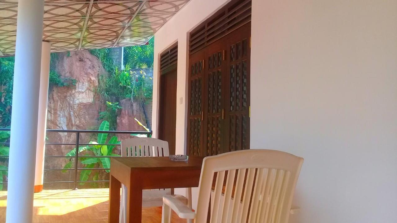Mountain Heaven Inn Mirissa Extérieur photo